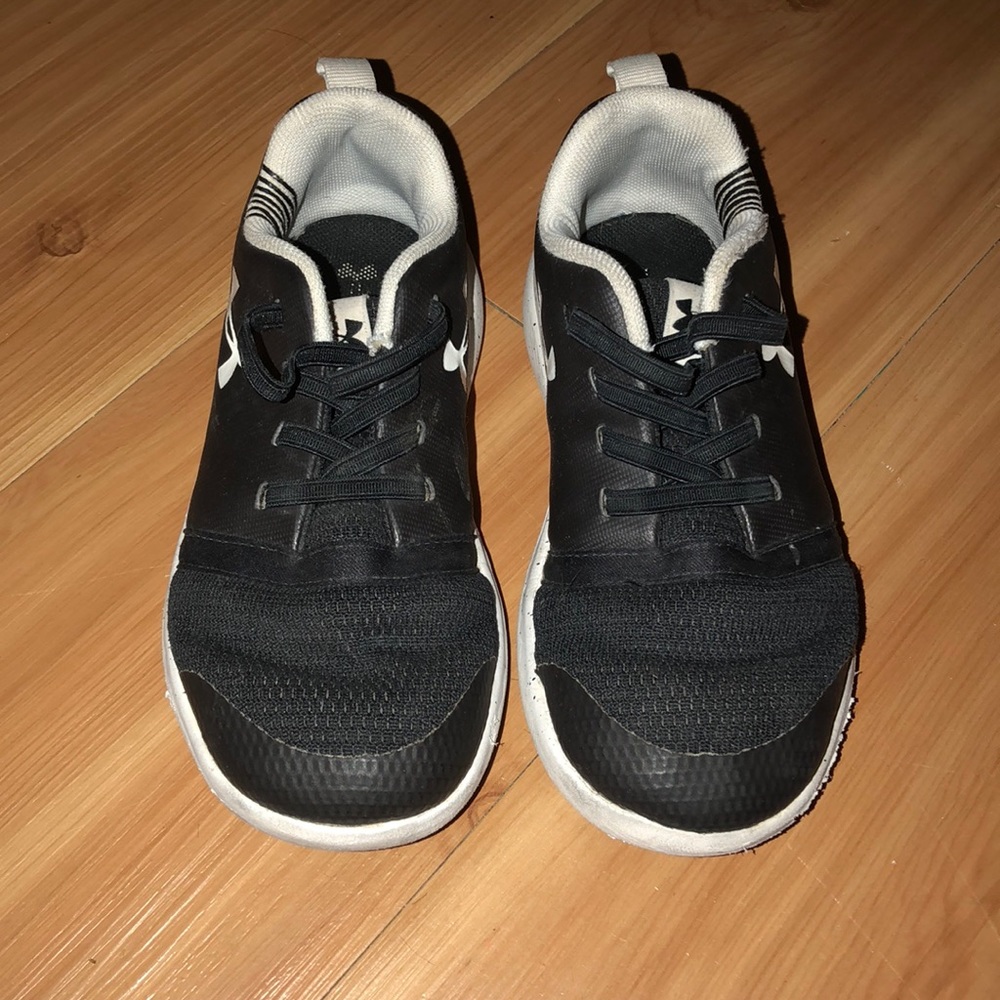 Under Armour Boys Tennis Shoes ** BUNDLE TO SAVE**
